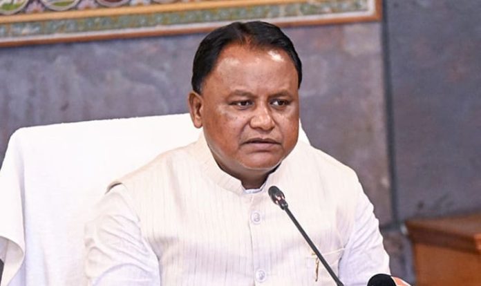 Odisha CM Majhi Directs RDC Inquiry Following Incident of Man Taking Sister’s Remains to Bank